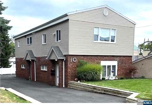 10 Evergreen Ave, North Haledon, NJ, 07508-2317 | Card Image
