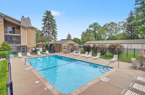 32-2030 Ridge Dr, Saint Louis Park, MN, 55416-3690 | Card Image