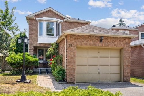 35 Millington Cres, Ajax, ON, L1T1R2 | Card Image