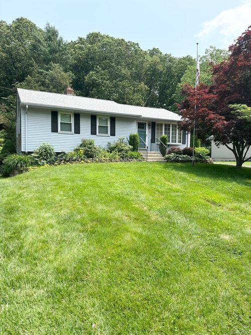 16 Jodi Dr, Wallingford, CT, 06492-2830 | Card Image