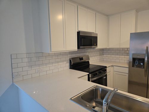 16059 Tallis Dr, Conroe, TX, 77303-2697 | Card Image