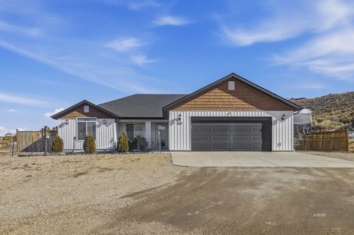410 Edgebrook Ln, Spring Creek, NV, 89815-5701 | Card Image