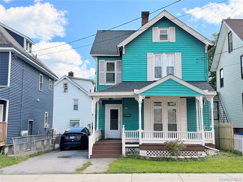 40 Academy Ave, Middletown, NY, 10940-5135 | Card Image