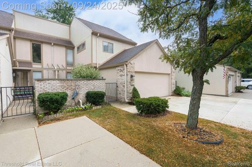 23231 Farmington Rd, Farmington, MI, 48336-3101 | Card Image