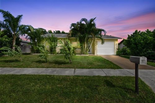 3031 Muir St, HOLIDAY, FL, 34691-3173 | Card Image
