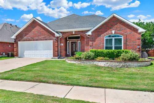 409 Jennifer Ln, Arlington, TX, 76002-5401 | Card Image
