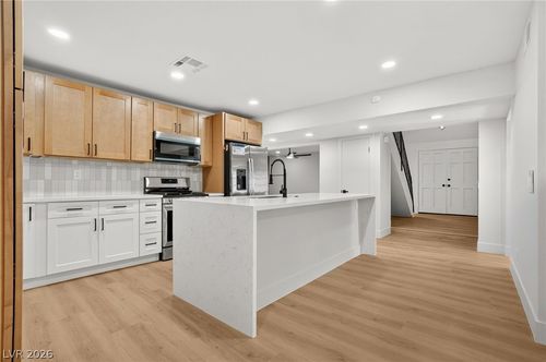 4311 Gibraltar Way, Las Vegas, NV, 89121-6561 | Card Image