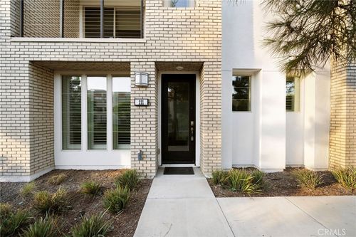 111 Cadence, Irvine, CA, 92618-0881 | Card Image