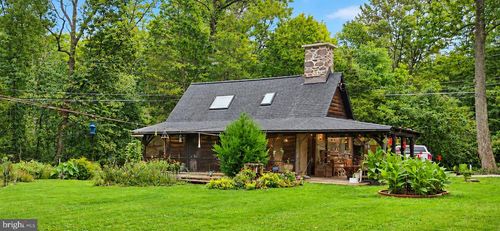 1154 Park Rd, ELVERSON, PA, 19520-9506 | Card Image