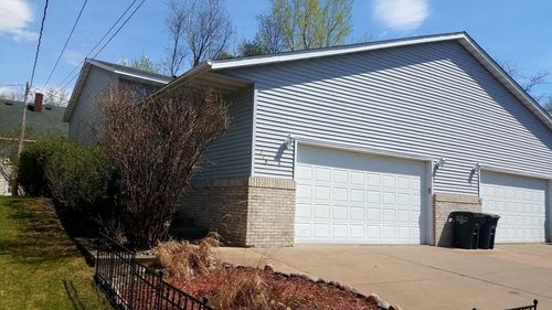 779 9th St Se, Forest Lake, MN, 55025-1649 | Card Image