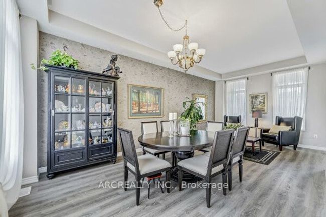 25 Thompson Way, House other with 4 bedrooms, 4 bathrooms and 7 parking in Springwater ON | Image 4