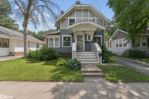 1011 2nd St Nw, Mason City, IA, 50401-2819 | Card Image
