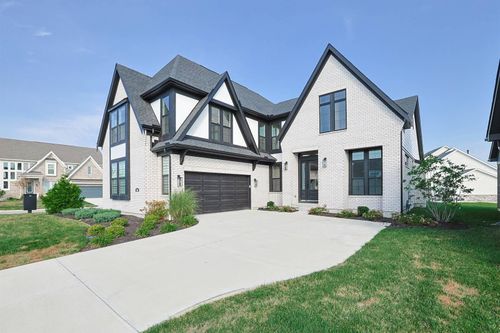 918 Fairbanks Ln, Southgate, KY, 41071-3301 | Card Image