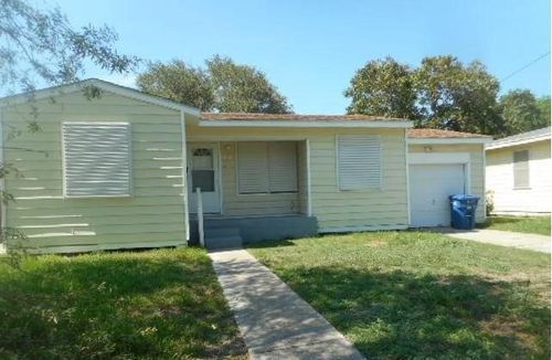 1617 Cambridge Dr, Corpus Christi, TX, 78415-4826 | Card Image