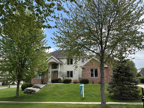8701 Nelson Xing, Verona, WI, 53593-7925 | Card Image