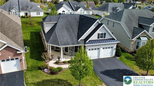 4362 Founders Dr, Center Valley, PA, 18034-8172 | Card Image