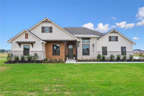 7888 Mathis Creek Dr, Bryan, TX, 77808-1547 | Card Image