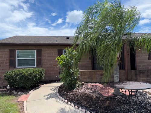9523-9523 Fieldview Circle, THONOTOSASSA, FL, 33592 | Card Image