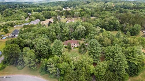 1 Spruce Run, East Greenbush, NY, 12061-9612 | Card Image