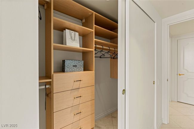 UNIT-2502 - 2877 Paradise Rd, Home with 3 bedrooms, 3 bathrooms and 1 parking in Las Vegas NV | Image 56