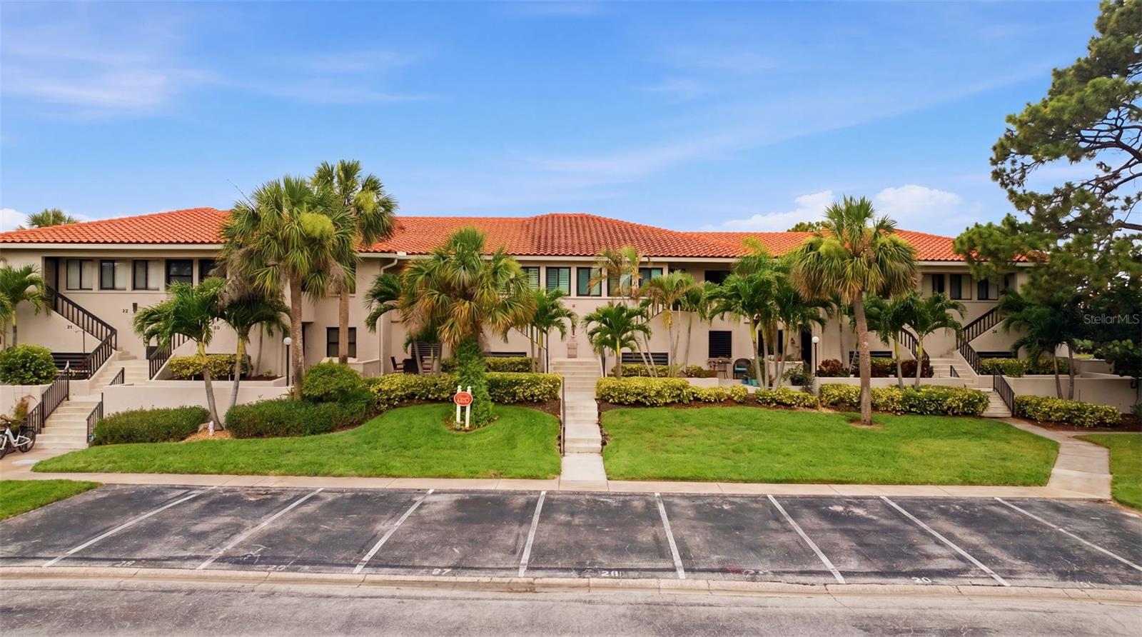 Residential in TARPON SPRINGS
