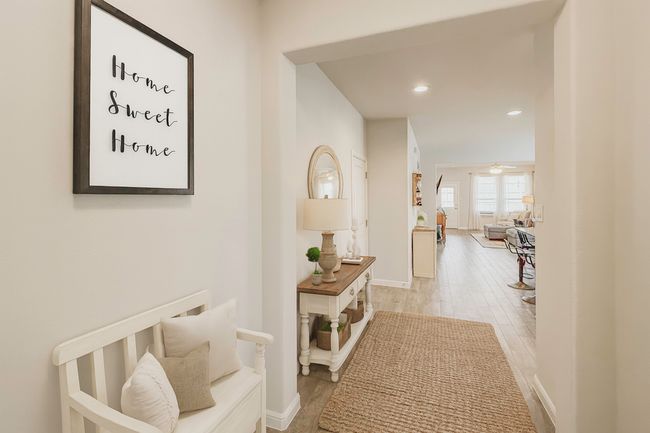 1005 Napier Way, House other with 3 bedrooms, 2 bathrooms and null parking in Justin TX | Image 6