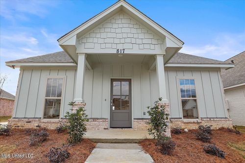 817 Long Leaf Circle, Brandon, MS, 39042 | Card Image