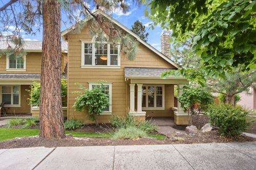 1553 Nw Lewis St, Bend, OR, 97703-6716 | Card Image