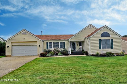 105 Greenwood Ln, Forked River, NJ, 08731-2903 | Card Image