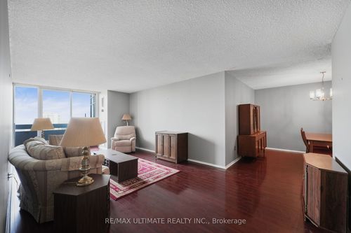 5-3131 Bridletowne Cir, Scarborough, ON, M1W2S9 | Card Image