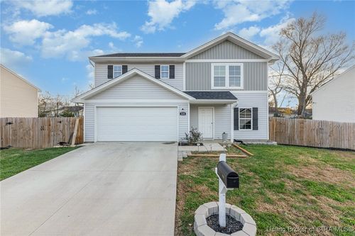 329 Berkley Rd, Charlestown, IN, 47111-2005 | Card Image