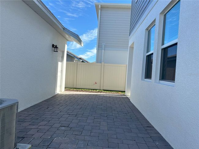 1629 Cross Prairie Pkwy, House other with 3 bedrooms, 3 bathrooms and null parking in KISSIMMEE FL | Image 25
