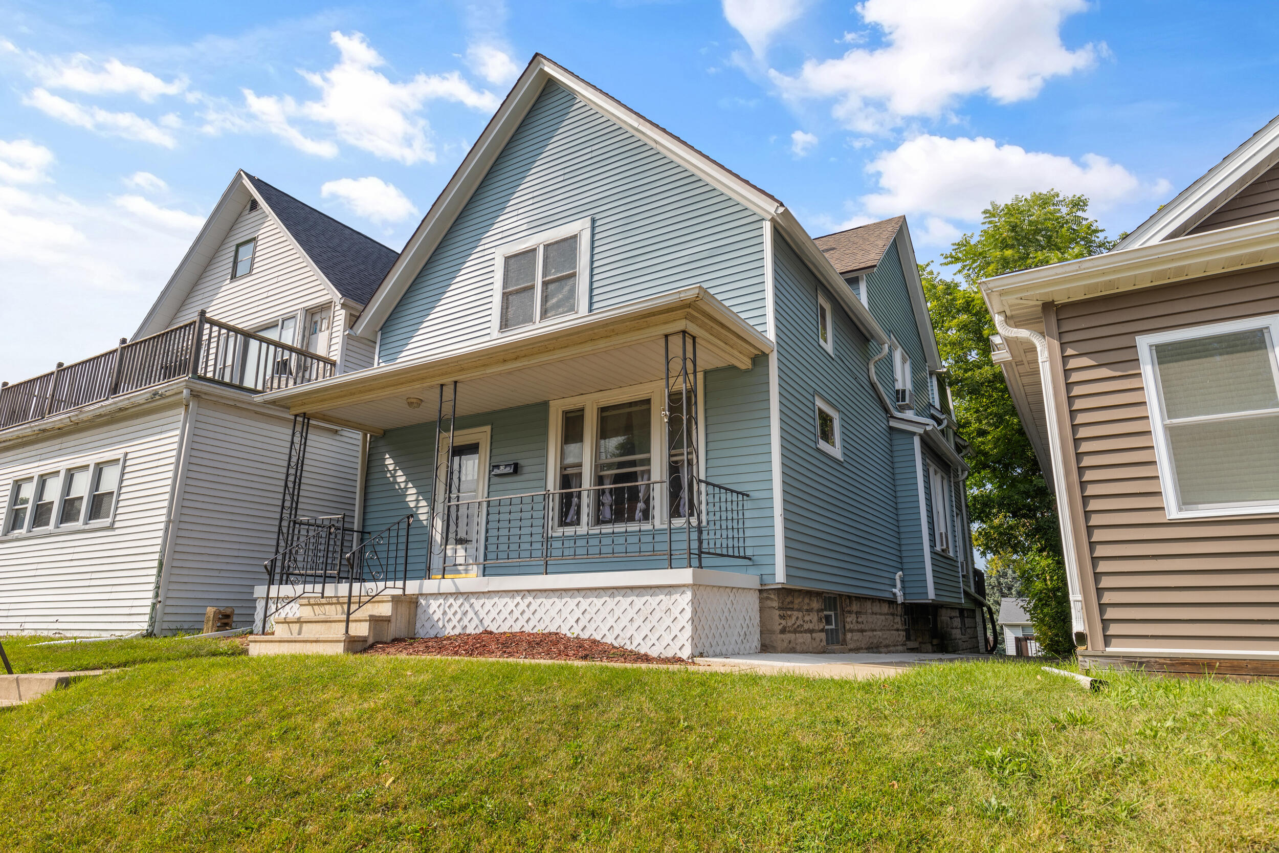 Marquette Ave, South Milwaukee, WI 53172