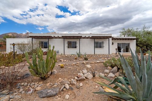 6530 N Longfellow Dr, Tucson, AZ, 85718-2416 | Card Image