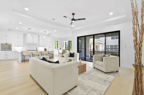 5115 Maple St, Bellaire, TX, 77401-4935 | Card Image