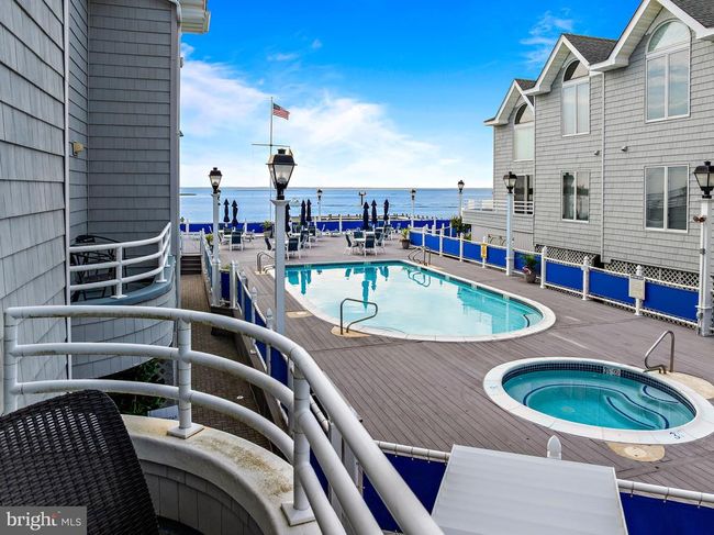 APT-8S - 420 8 Th St, Townhouse with 4 bedrooms, 2 bathrooms and null parking in BEACH HAVEN NJ | Image 13