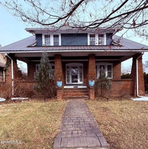 215 Logan Blvd, Altoona, PA, 16602-3116 | Card Image