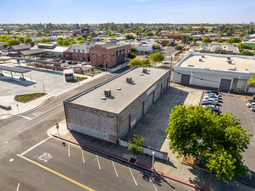 214 N Harris St, Hanford, CA, 93230 | Card Image