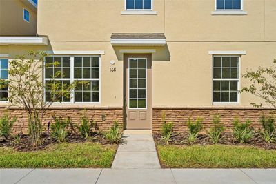 168 Holly Village Drive, Townhouse with 4 bedrooms, 2 bathrooms and null parking in Davenport FL | Image 2