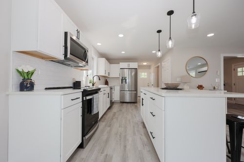 18 Main St, Milton Mills, NH, 03852-4119 | Card Image