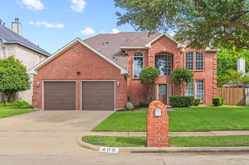 406 Hampton Cir, Grand Prairie, TX, 75052-3324 | Card Image