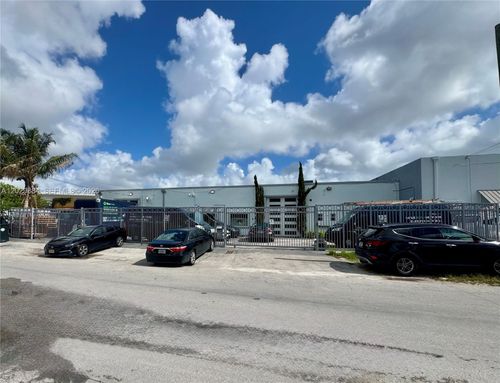 3241 Nw 38th St, Miami, FL, 33142-5031 | Card Image