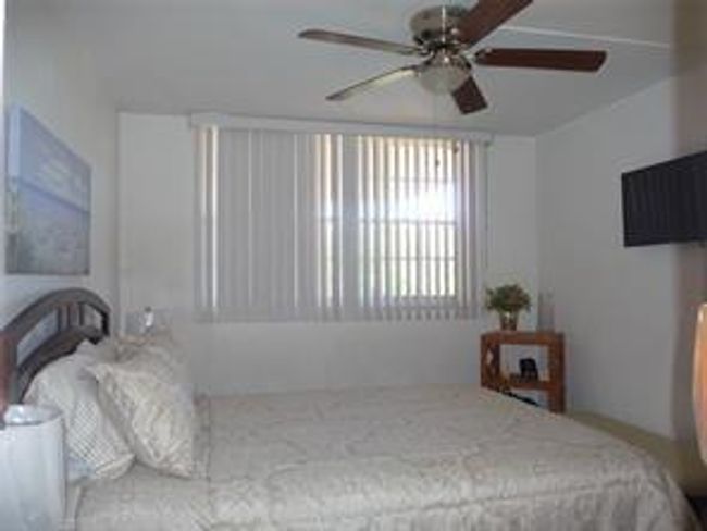 SECOND BEDROOM | Image 21
