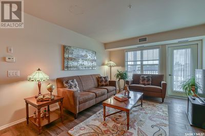 200 - 917 Bradley St, Condo with 2 bedrooms, 2 bathrooms and null parking in Moose Jaw SK | Image 1