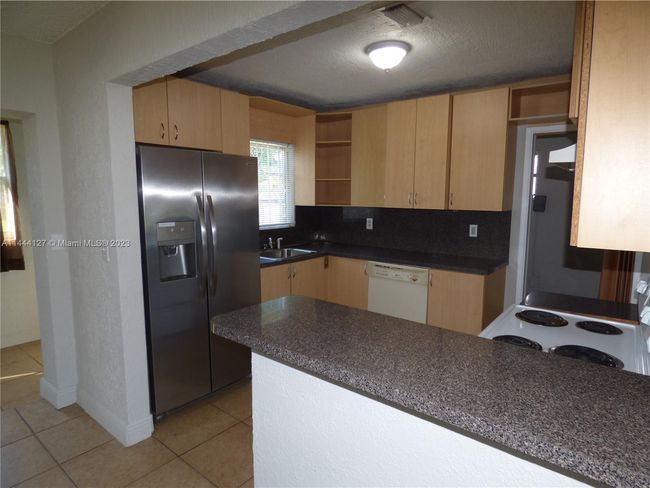6132 Sw 20th Ct, House other with 2 bedrooms, 1 bathrooms and null parking in Miramar FL | Image 6