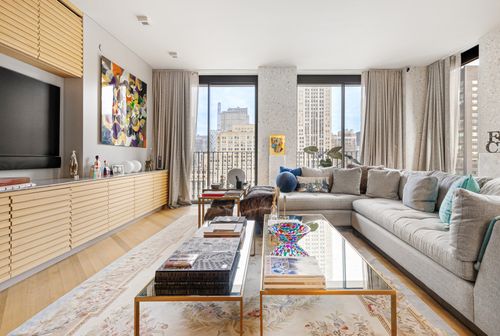 27b-16 W 40th St, New York, NY, 10018-4140 | Card Image