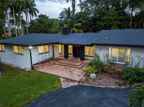 2100 28th Way, Fort Lauderdale, FL, 33312-4451 | Card Image
