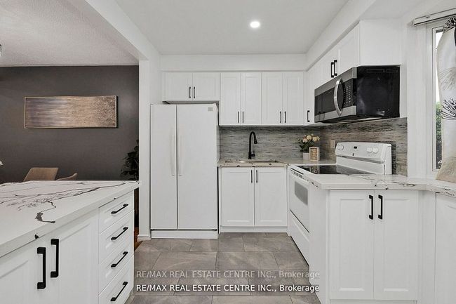 54 Archdekin Dr, House attached with 4 bedrooms, 3 bathrooms and 3 parking in Brampton ON | Image 10