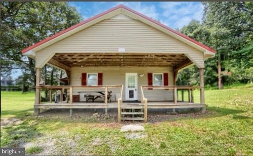 241 Tobias Dr, EAST WATERFORD, PA, 17021-7326 | Card Image