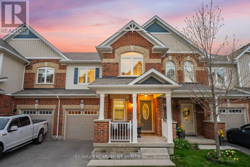 44-22 Spring Creek Dr, Waterdown, ON, L8B1V7 | Card Image